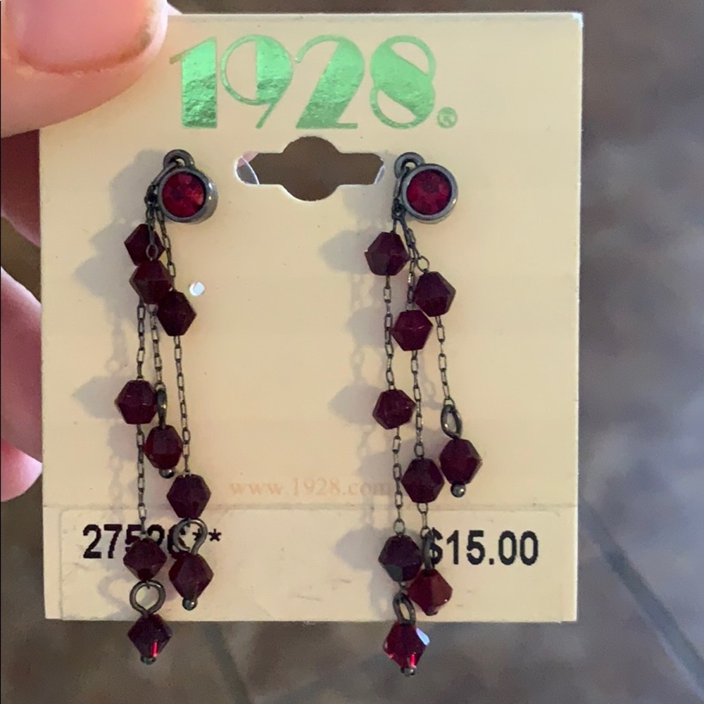 1928 ruby color drop earrings Nbw